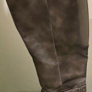 Dillard’s heel boots. 8-8 1/2 used/ worn once